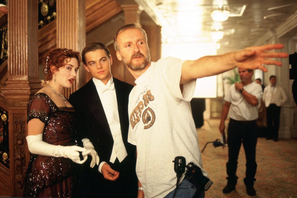 Titanic, Jack y Rose junto a James Cameron - Sofá, peli y palomitas - La Tienda Home