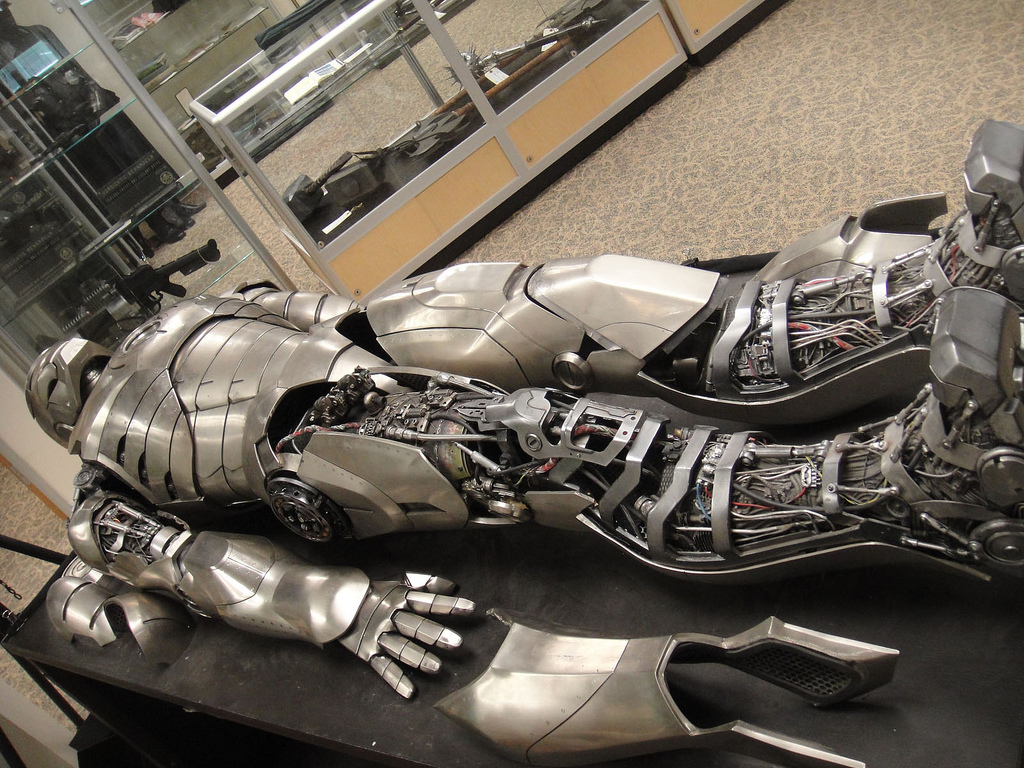 Estructura de las piernas de la armadura de Iron Man
